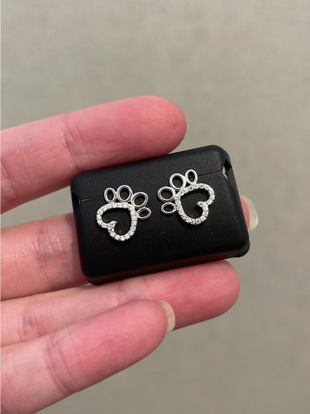 New .925 silver moissanite Paw Print Heart Stud Earrings
